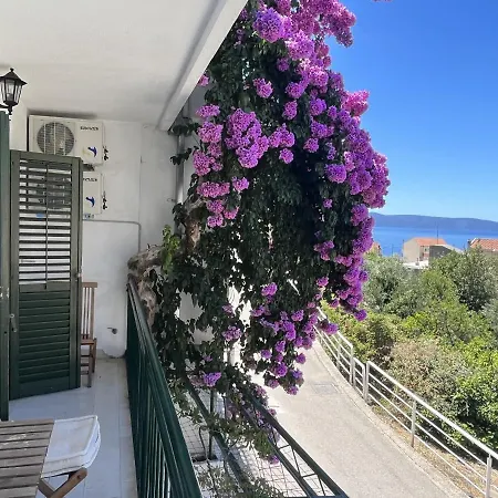 Appartement Retro-Two Bedroom Apartment With Sea View *
