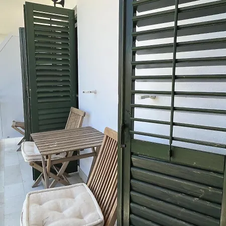 Retro-Two Bedroom Apartment With Sea View Appartement Podgora (Split-Dalmatia)