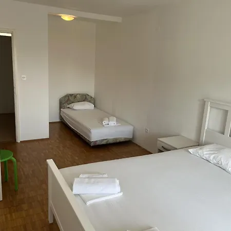 Retro-Two Bedroom Apartment With Sea View Podgora (Split-Dalmatia)
