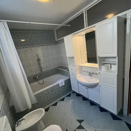 Appartement Retro-Two Bedroom Apartment With Sea View Podgora (Split-Dalmatia)